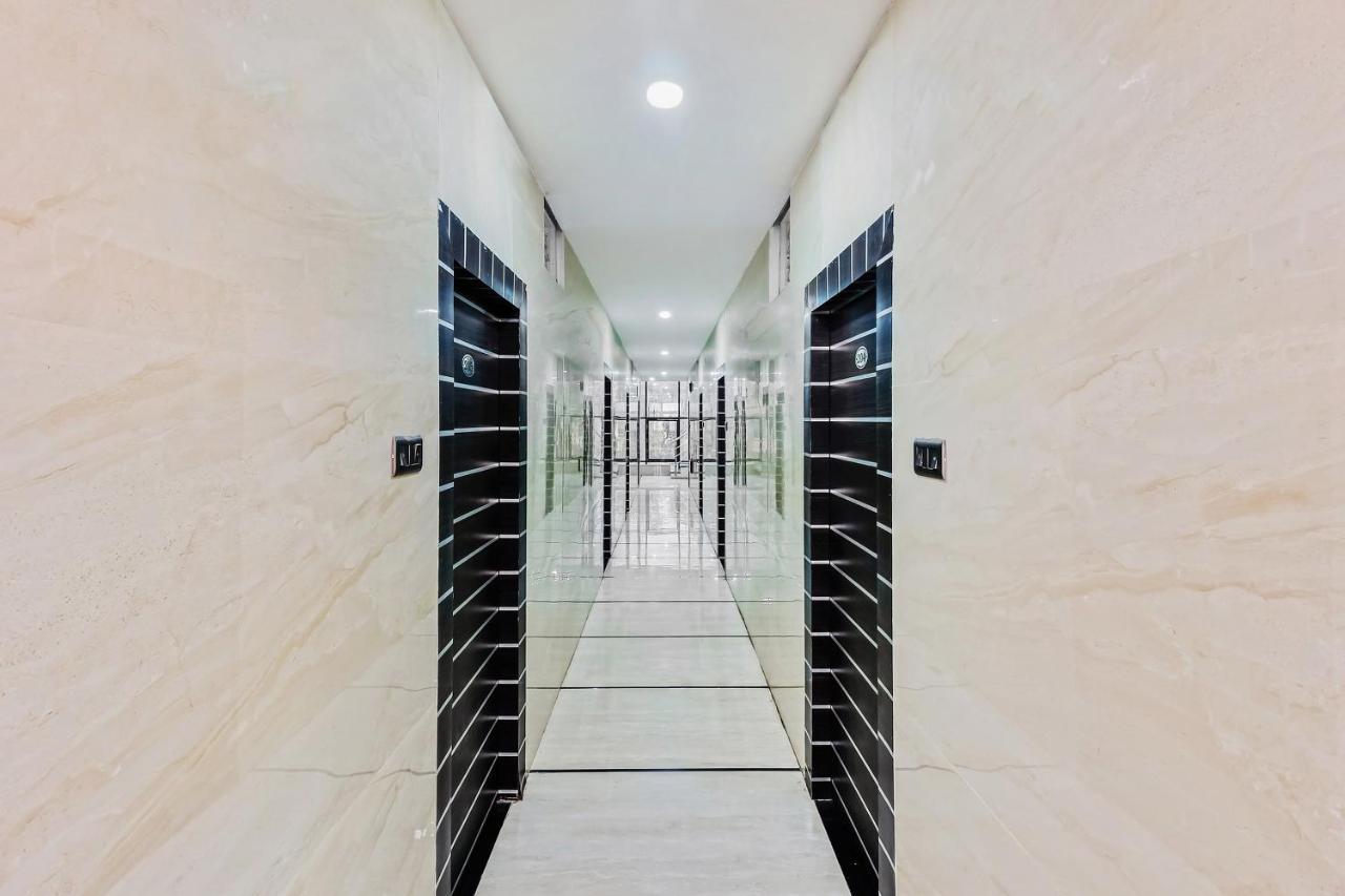 Oyo 29131 Hotel Mn Grand Shamshabad Ngoại thất bức ảnh