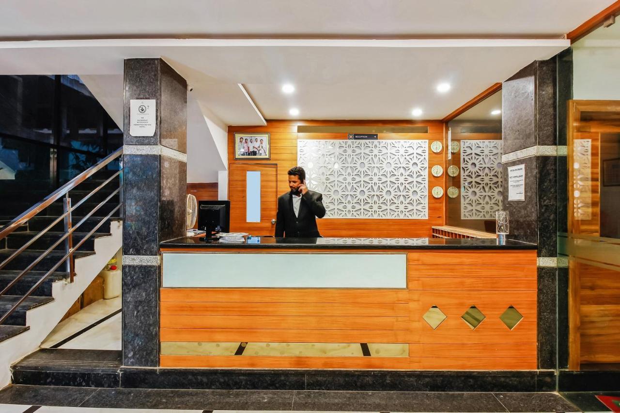 Oyo 29131 Hotel Mn Grand Shamshabad Ngoại thất bức ảnh