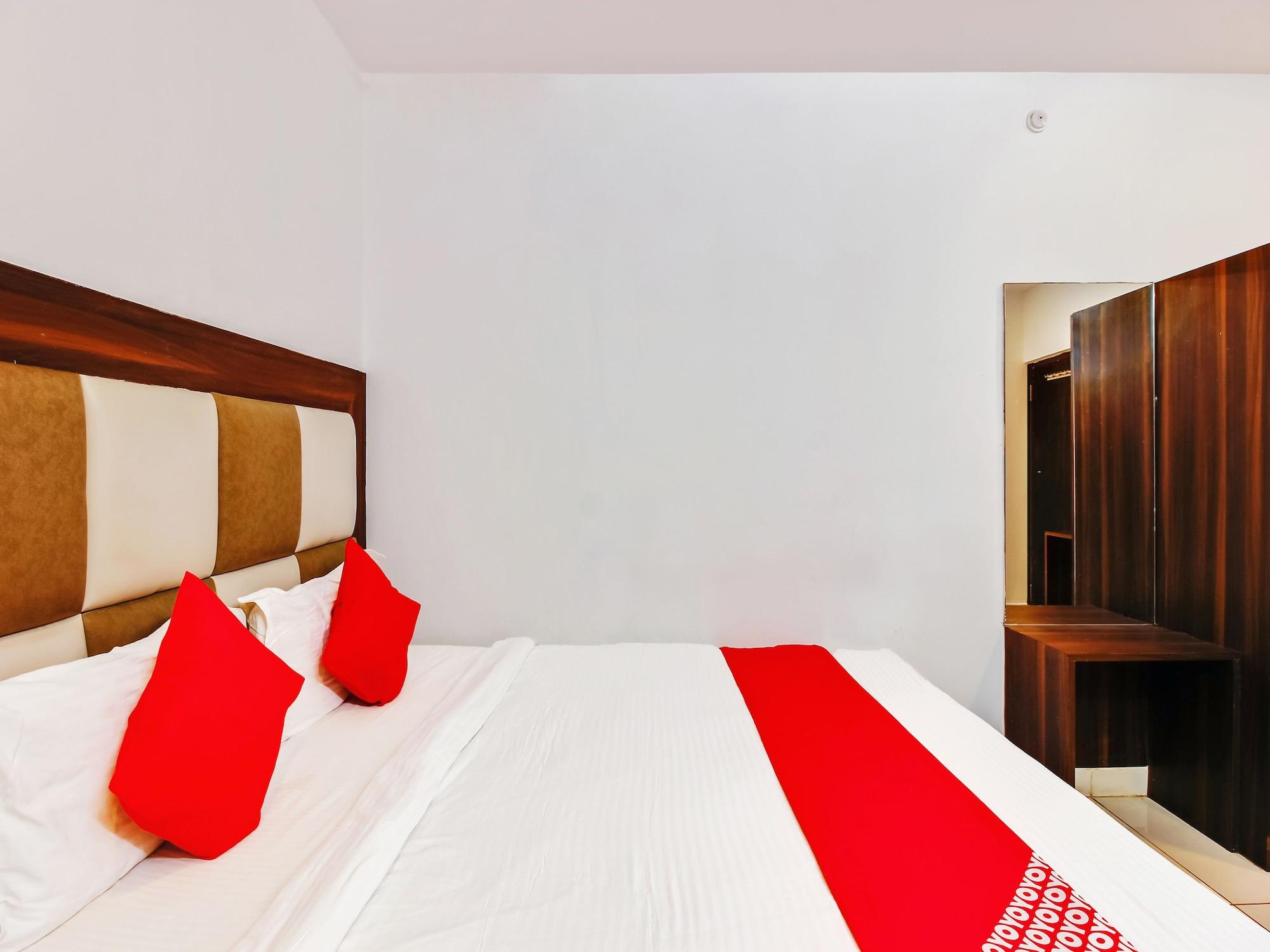 Oyo 29131 Hotel Mn Grand Shamshabad Ngoại thất bức ảnh