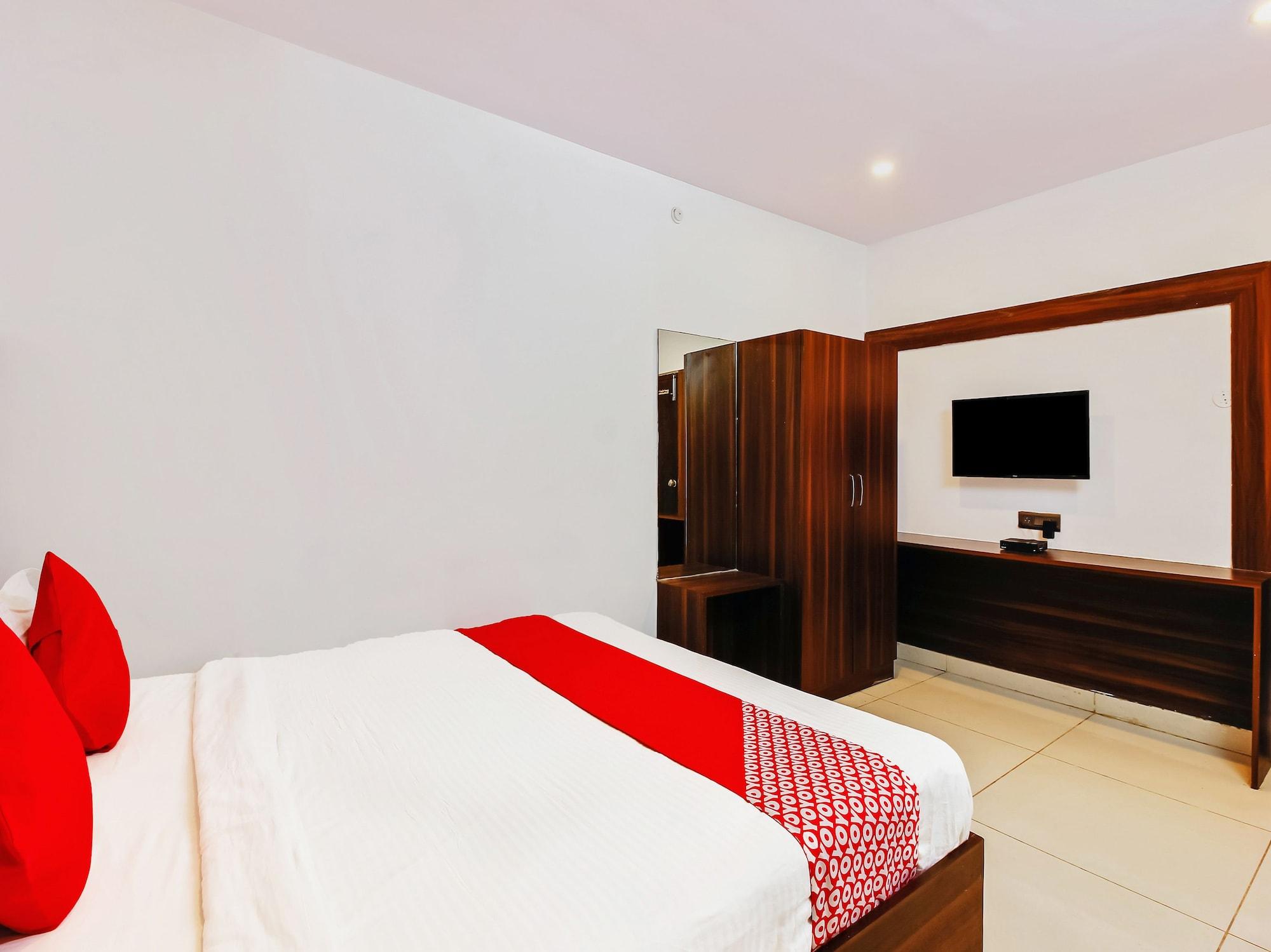 Oyo 29131 Hotel Mn Grand Shamshabad Ngoại thất bức ảnh