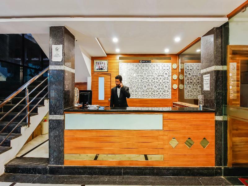 Oyo 29131 Hotel Mn Grand Shamshabad Ngoại thất bức ảnh
